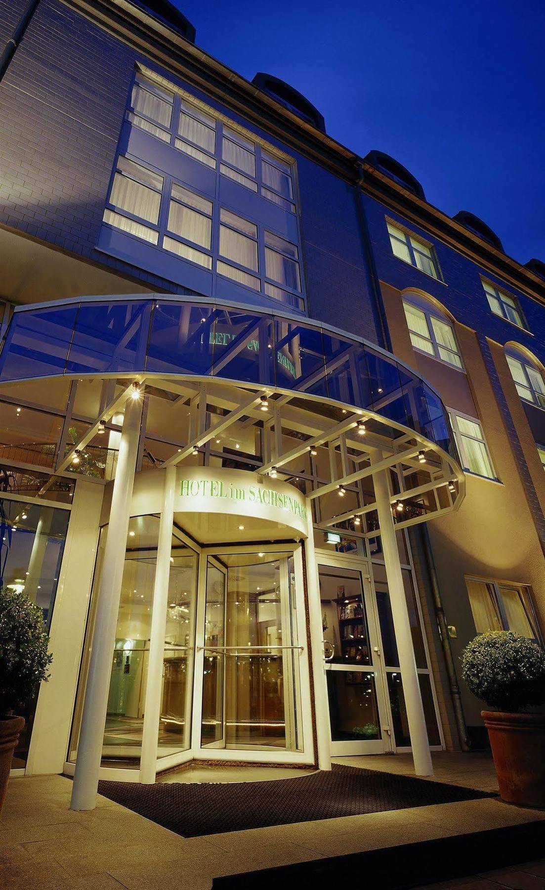 Sachsenpark-Hotel Λειψία Εξωτερικό φωτογραφία